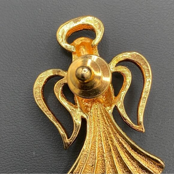 Avon Singing Angel in Gold Tone with Tack Pin Backing Vintage 1990s Avon - Picture 7 of 9